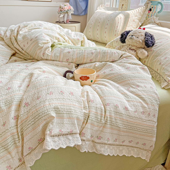 91家纺网 家纺一手货源 找家纺 仟网汇 2025新款云感皱皱双层纱全棉花边四件套 白茶-绿