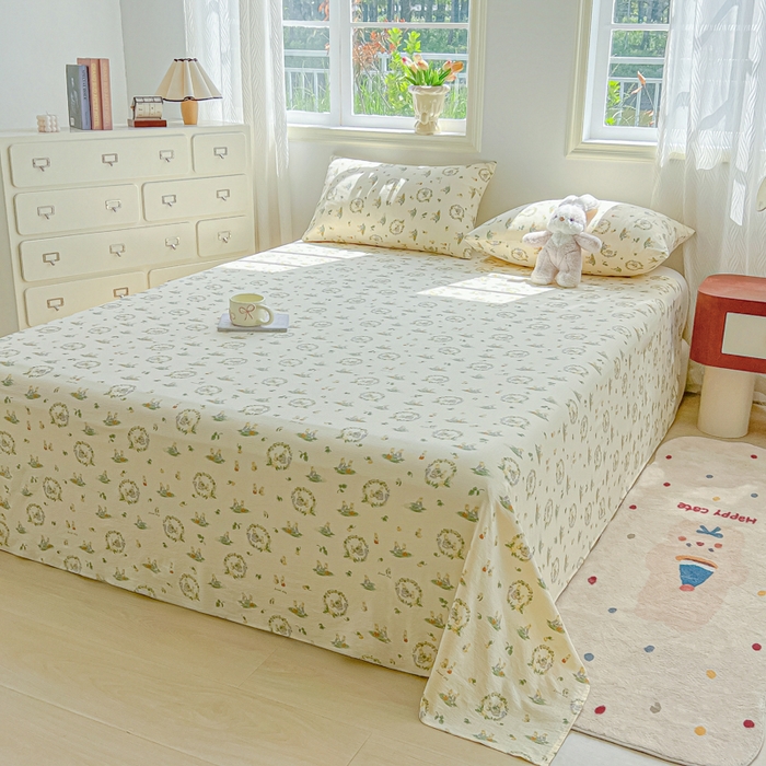 91家纺网 家纺一手货源 找家纺 罗亿家纺 2025新款云感双层纱碎花床单 兔子的欢喜