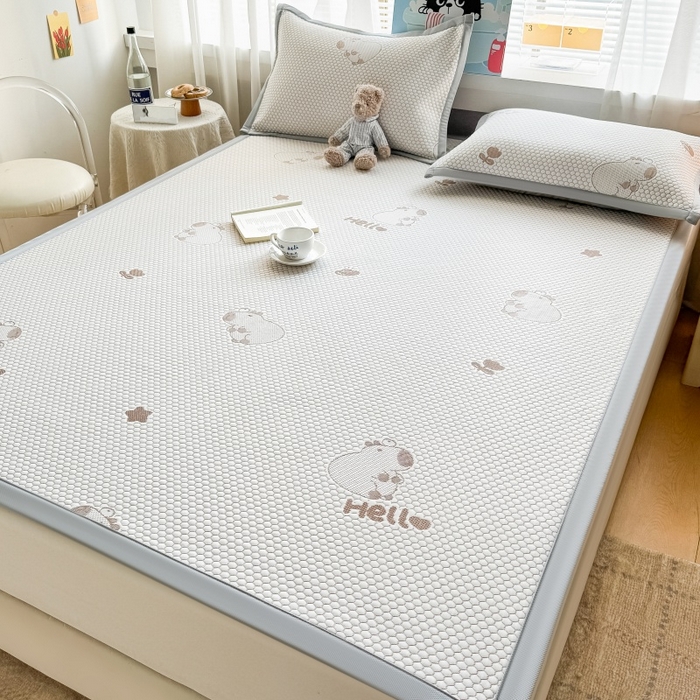 91家纺网 家纺一手货源 找家纺 水云缦 2025新款提花冰豆豆软席 卡皮巴拉-咖-条席款