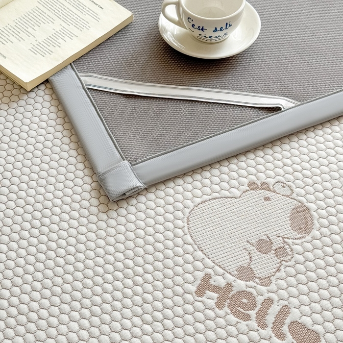 91家纺网 家纺一手货源 找家纺 水云缦 2025新款提花冰豆豆软席 卡皮巴拉-咖-条席款