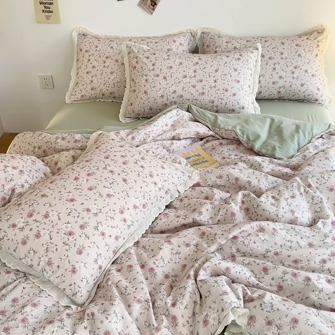 91家纺网 家纺一手货源 找家纺 斯卡诺家纺 2025新款纯棉花边双层纱四件套水洗棉四件套 蔷薇
