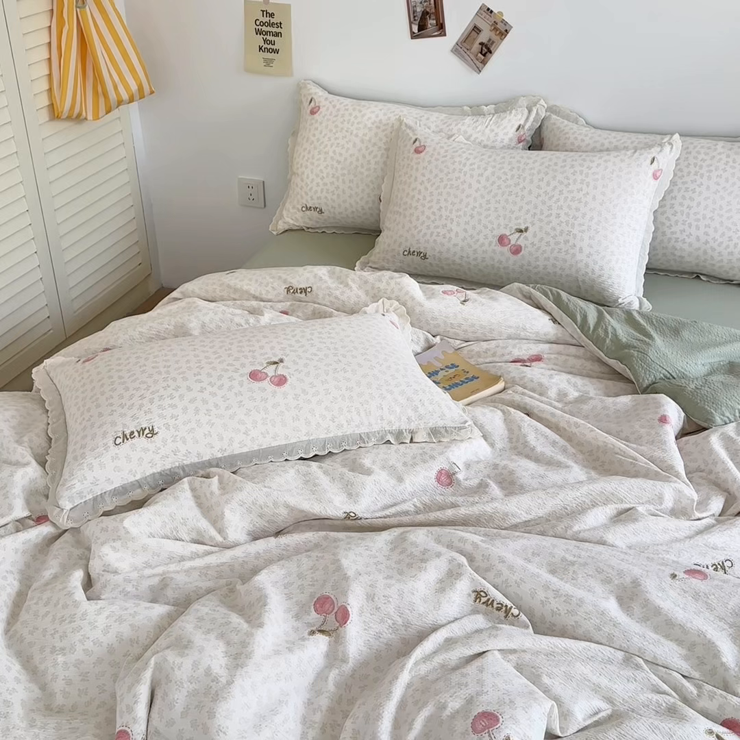 91家纺网 家纺一手货源 找家纺 斯卡诺家纺 2025新款纯棉花边双层纱四件套水洗棉四件套 逃之夭夭