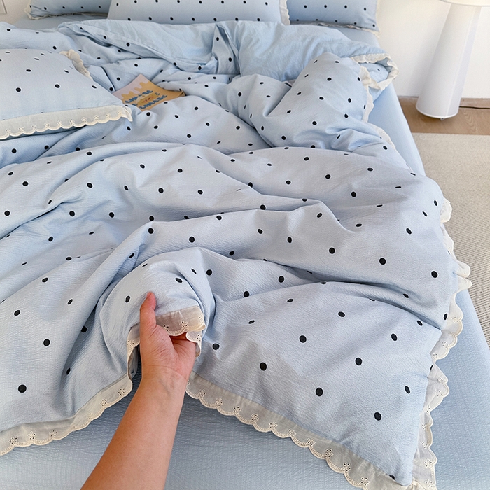 91家纺网 家纺一手货源 找家纺 斯卡诺家纺 2025新款纯棉花边双层纱夏被四件套水洗棉夏被四件套 波点-蓝