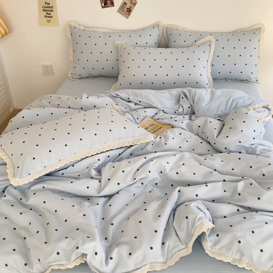 91家纺网 家纺一手货源 找家纺 斯卡诺家纺 2025新款纯棉花边双层纱夏被四件套水洗棉夏被四件套 波点-蓝