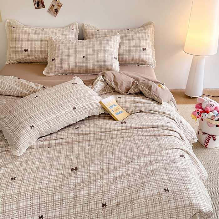 91家纺网 家纺一手货源 找家纺 斯卡诺家纺 2025新款纯棉花边双层纱夏被四件套水洗棉夏被四件套 蝶梦咖