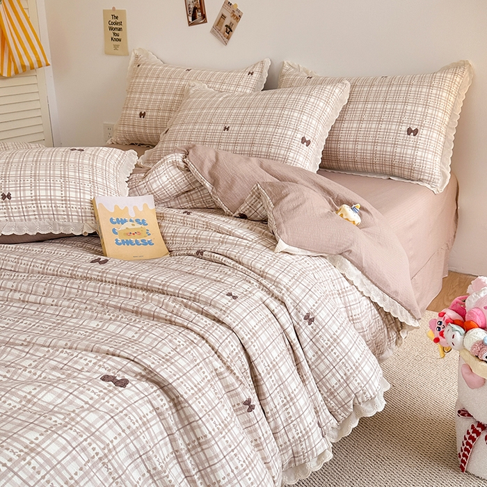 91家纺网 家纺一手货源 找家纺 斯卡诺家纺 2025新款纯棉花边双层纱夏被四件套水洗棉夏被四件套 蝶梦咖