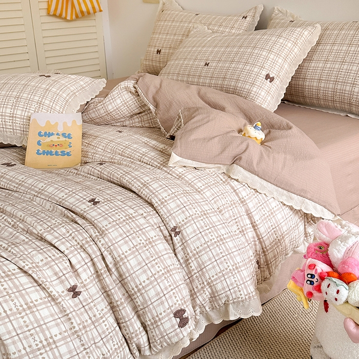 91家纺网 家纺一手货源 找家纺 斯卡诺家纺 2025新款纯棉花边双层纱夏被四件套水洗棉夏被四件套 蝶梦咖