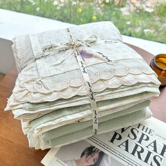 91家纺网 家纺一手货源 找家纺 斯卡诺家纺 2025新款纯棉花边双层纱夏被四件套水洗棉夏被四件套 花间兔