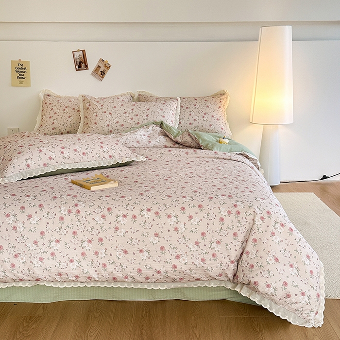 91家纺网 家纺一手货源 找家纺 斯卡诺家纺 2025新款纯棉花边双层纱夏被四件套水洗棉夏被四件套 蔷薇