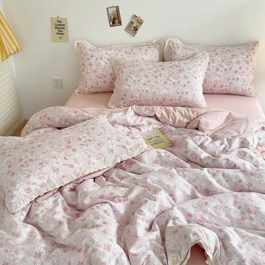 91家纺网 家纺一手货源 找家纺 斯卡诺家纺 2025新款纯棉花边双层纱夏被四件套水洗棉夏被四件套 十里桃花