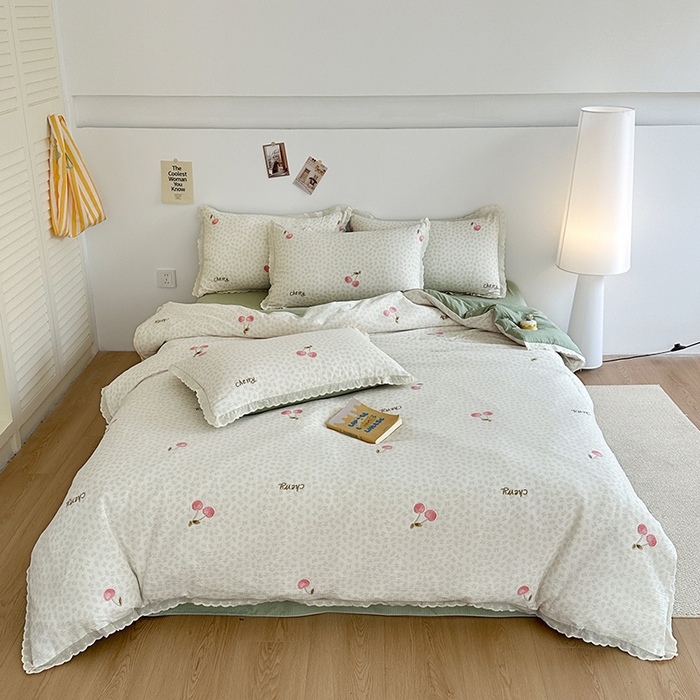 91家纺网 家纺一手货源 找家纺 斯卡诺家纺 2025新款纯棉花边双层纱夏被四件套水洗棉夏被四件套 逃之夭夭