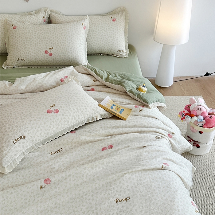 91家纺网 家纺一手货源 找家纺 斯卡诺家纺 2025新款纯棉花边双层纱夏被四件套水洗棉夏被四件套 逃之夭夭