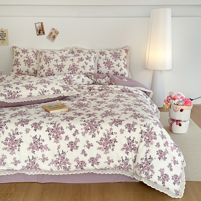 91家纺网 家纺一手货源 找家纺 斯卡诺家纺 2025新款纯棉花边双层纱夏被四件套水洗棉夏被四件套 紫风铃