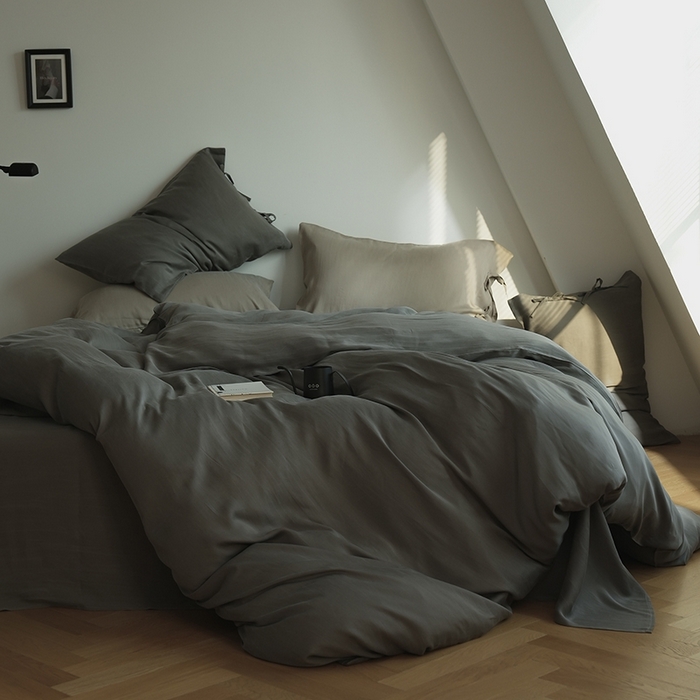 91家纺网 家纺一手货源 找家纺 简纯主义 2025春夏新款60S进口兰精天丝日系系绳四件套--山本 山本-黑暮