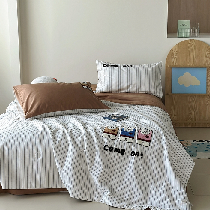 91家纺网 家纺一手货源 找家纺 怡家居 2025新款全棉印加绣夏被夏凉被空调被四件套 举手兔咖