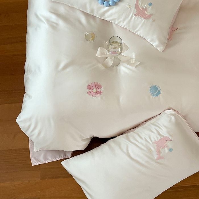 91家纺网 家纺一手货源 找家纺 圆岛家纺 2025新款60S萌宠系列四件套 海豚湾