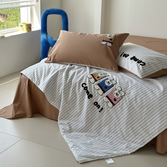 91家纺网 家纺一手货源 找家纺 怡家居 2025新款全棉印加绣夏被夏凉被空调被四件套 举手兔咖