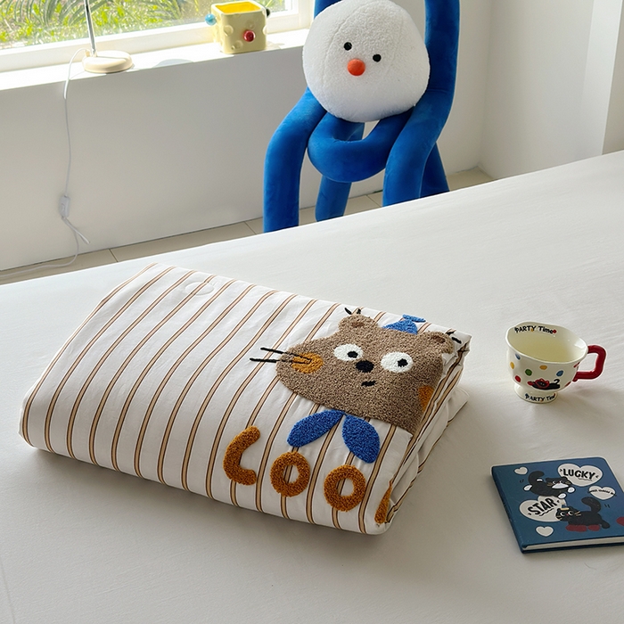 91家纺网 家纺一手货源 找家纺 怡家居 2025新款全棉印加绣夏被夏凉被空调被四件套 熊小萌