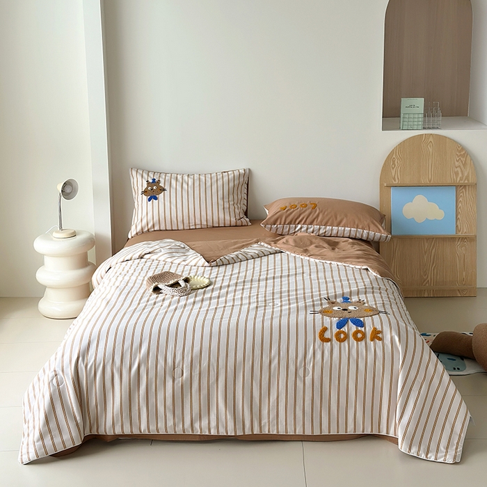 91家纺网 家纺一手货源 找家纺 怡家居 2025新款全棉印加绣夏被夏凉被空调被四件套 熊小萌