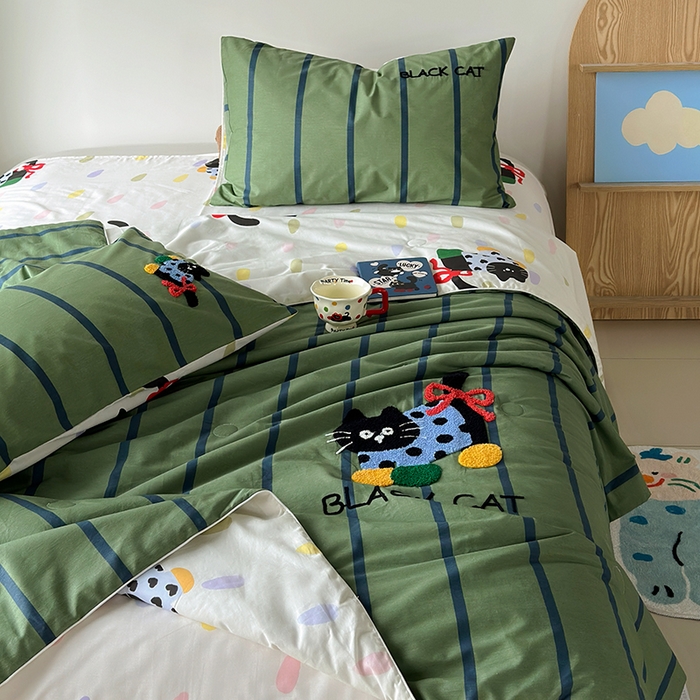 91家纺网 家纺一手货源 找家纺 怡家居 2025新款全棉印加绣夏被夏凉被空调被四件套 呆萌小猫