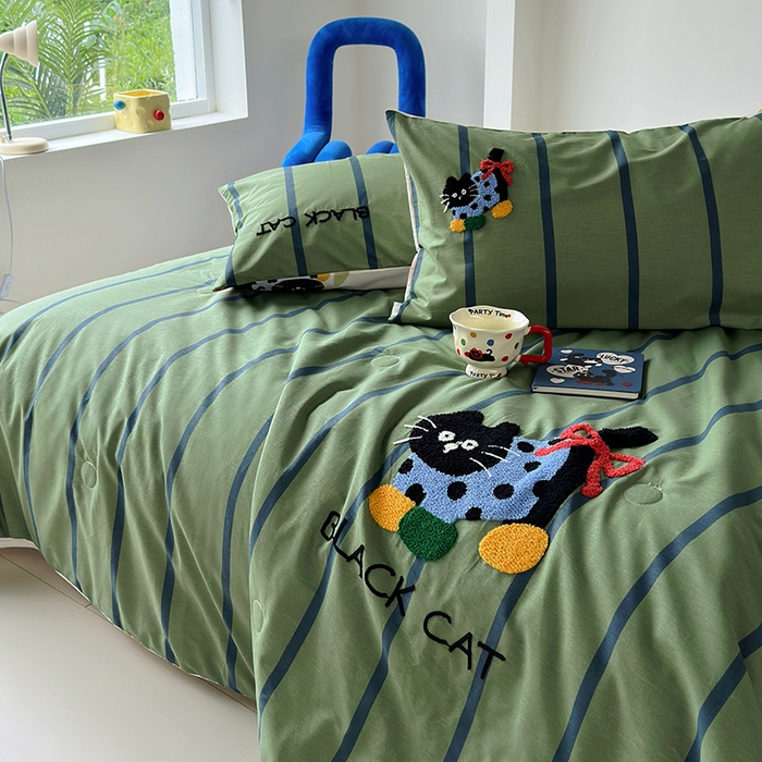 91家纺网 家纺一手货源 找家纺 怡家居 2025新款全棉印加绣夏被夏凉被空调被四件套 呆萌小猫