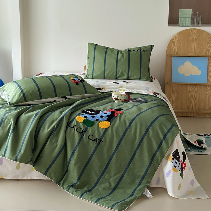 91家纺网 家纺一手货源 找家纺 怡家居 2025新款全棉印加绣夏被夏凉被空调被四件套 呆萌小猫