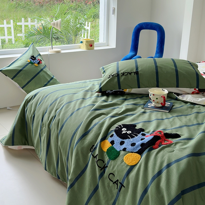 91家纺网 家纺一手货源 找家纺 怡家居 2025新款全棉印加绣夏被夏凉被空调被四件套 呆萌小猫