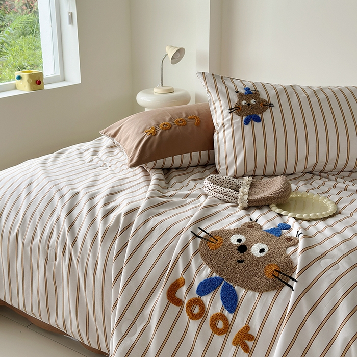 91家纺网 家纺一手货源 找家纺 怡家居 2025新款全棉印加绣夏被夏凉被空调被四件套 熊小萌