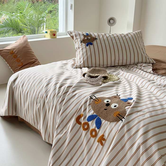 91家纺网 家纺一手货源 找家纺 怡家居 2025新款全棉印加绣夏被夏凉被空调被四件套 熊小萌