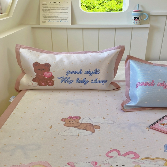 91家纺网 家纺一手货源 找家纺 澳萝拉 2025新款亲肤舒适凉席包边款冰藤席凉席席子 晚安熊