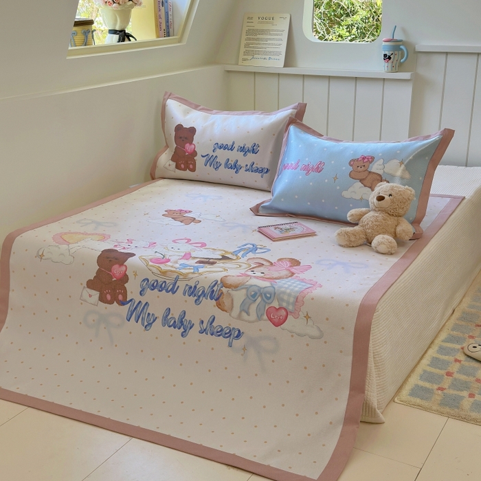 91家纺网 家纺一手货源 找家纺 澳萝拉 2025新款亲肤舒适凉席包边款冰藤席凉席席子 晚安熊