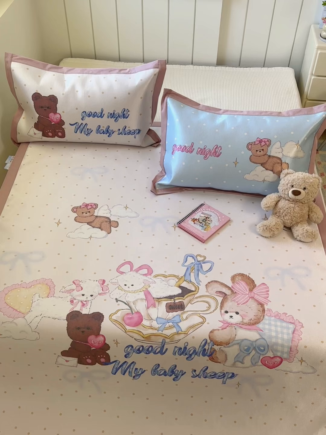 91家纺网 家纺一手货源 找家纺 澳萝拉 2025新款亲肤舒适凉席包边款冰藤席凉席席子 晚安熊