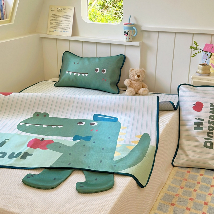 91家纺网 家纺一手货源 找家纺 澳萝拉 2025新款亲肤舒适异形冰藤席凉席席子-数码印花系列 萌萌龙龙(床席款）