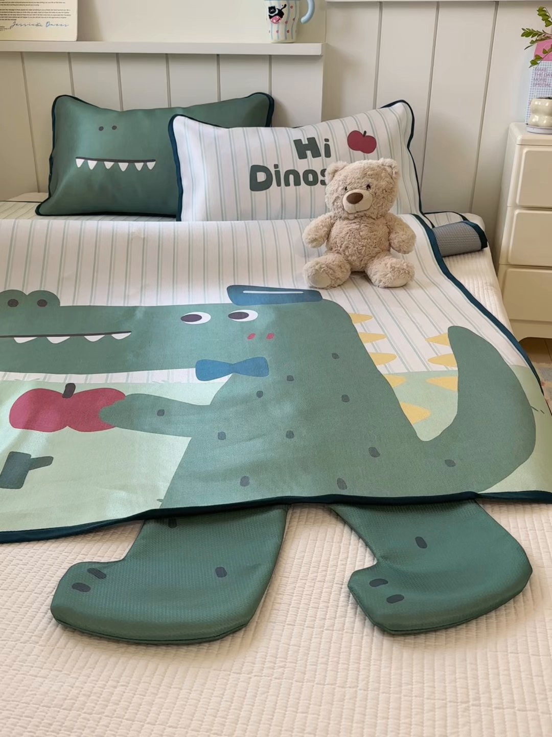 91家纺网 家纺一手货源 找家纺 澳萝拉 2025新款亲肤舒适异形冰藤席凉席席子-数码印花系列 萌萌龙龙(床席款）