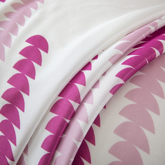 91家纺网 家纺一手货源 找家纺 沐沐家纺 2026新款冰丝印花茂林修竹拱门沙发巾 冰丝茂林修竹沙发巾-玫红色