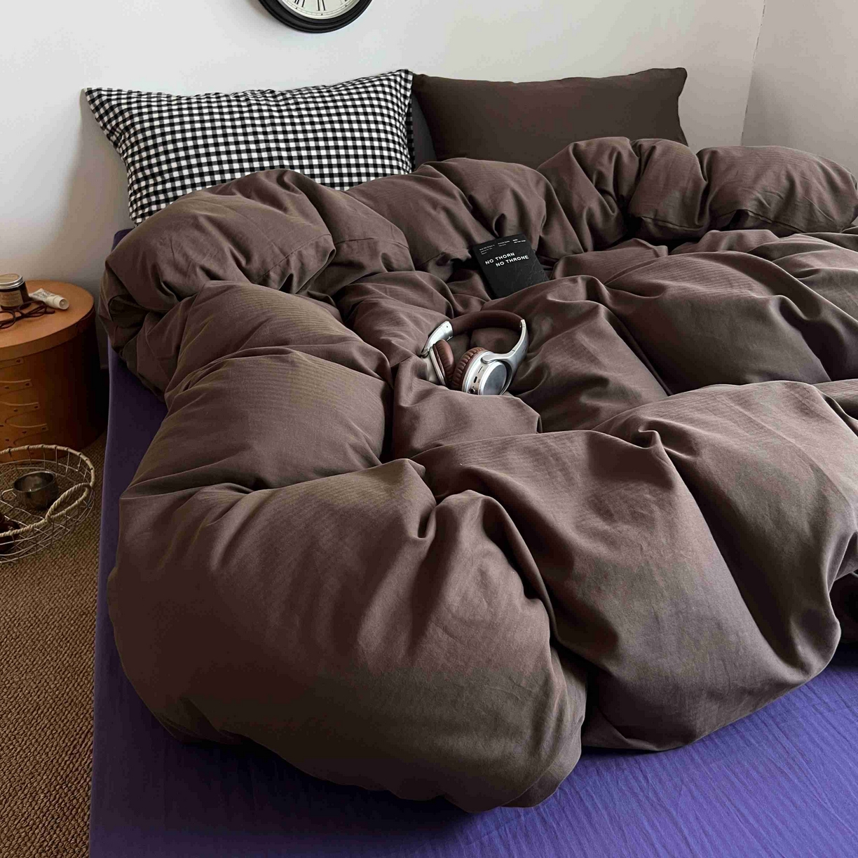 91家纺网 家纺一手货源 找家纺 蜜宿 2025新款全棉人字纹四件套-椰椰紫萝 椰椰紫萝（黑小格混搭深棕）