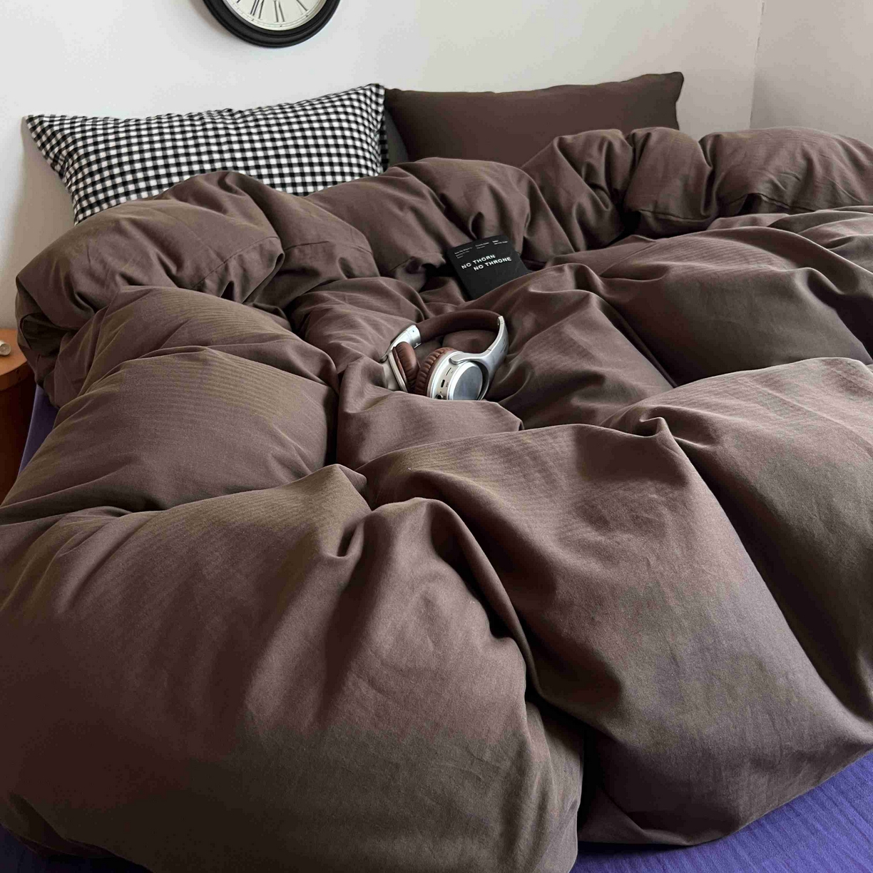 91家纺网 家纺一手货源 找家纺 蜜宿 2025新款全棉人字纹四件套-椰椰紫萝 椰椰紫萝（黑小格混搭深棕）