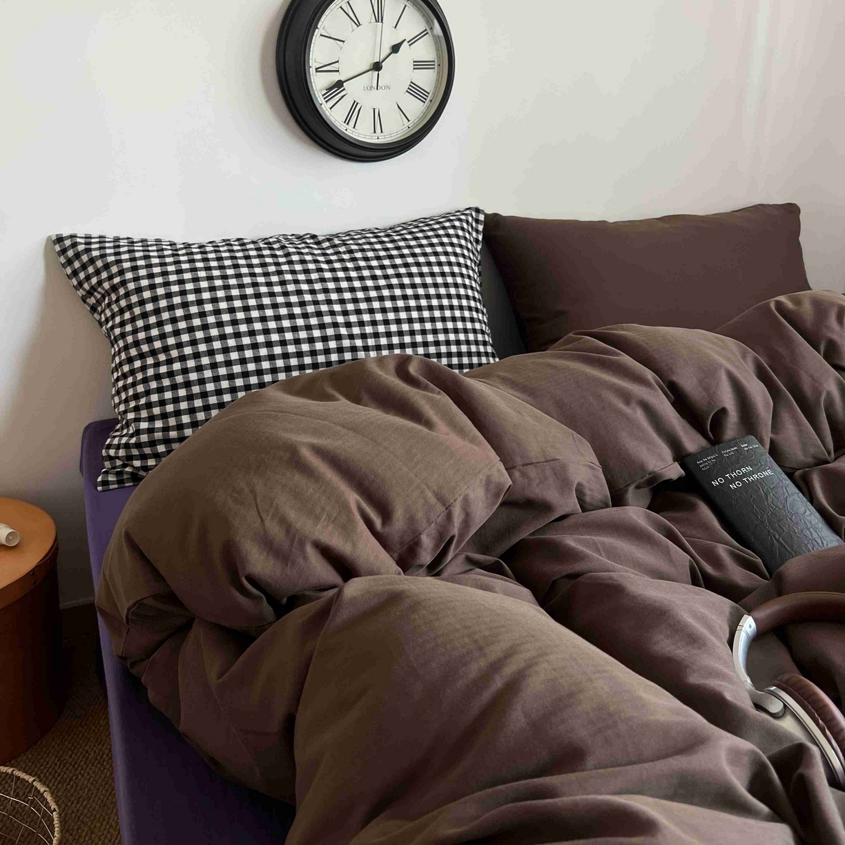 91家纺网 家纺一手货源 找家纺 蜜宿 2025新款全棉人字纹四件套-椰椰紫萝 椰椰紫萝（黑小格混搭深棕）