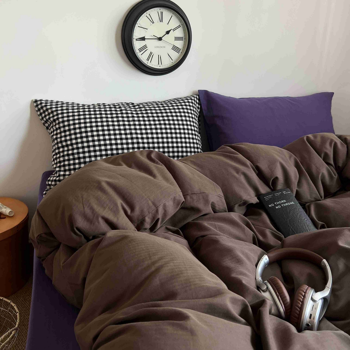 91家纺网 家纺一手货源 找家纺 蜜宿 2025新款全棉人字纹四件套-椰椰紫萝 椰椰紫萝（黑小格混搭紫萝）