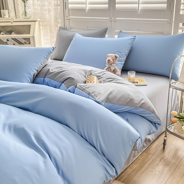 91家纺网 家纺一手货源 找家纺 啊雅家居 2025新款学生宿舍双拼磨毛被套床单床笠单品三件套四件套 天空兰加浅灰