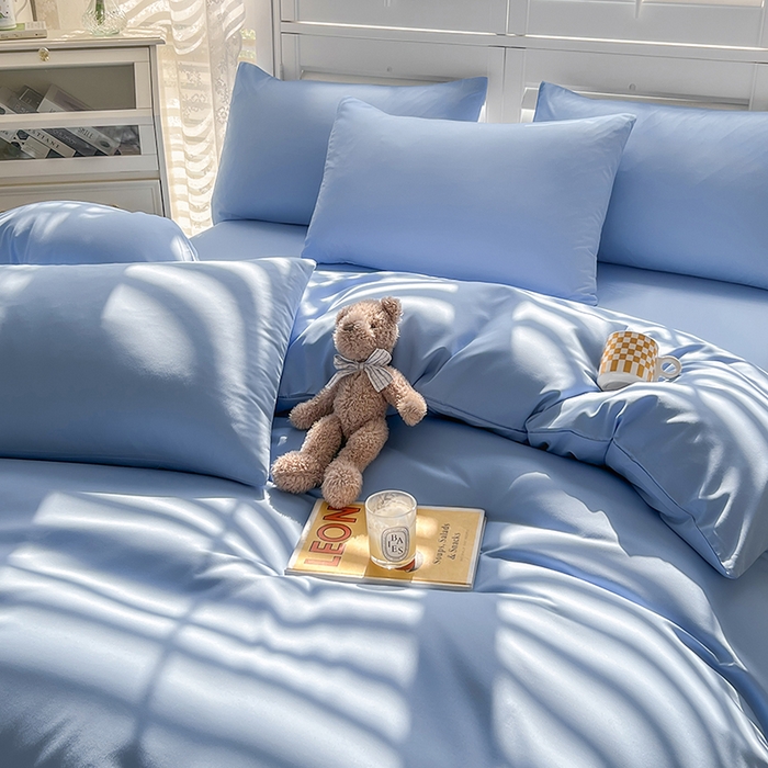 91家纺网 家纺一手货源 找家纺 啊雅家居 2025新款学生宿舍双拼磨毛被套床单床笠单品三件套四件套 天空兰