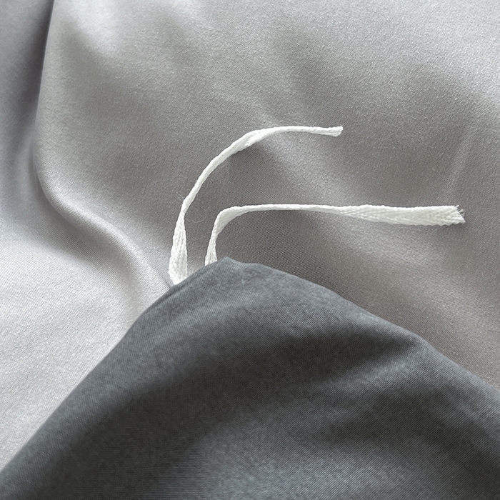 91家纺网 家纺一手货源 找家纺 啊雅家居 2025新款学生宿舍双拼磨毛被套床单床笠单品三件套四件套 浅灰加深灰