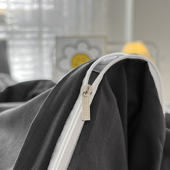 91家纺网 家纺一手货源 找家纺 啊雅家居 2025新款学生宿舍双拼磨毛被套床单床笠单品三件套四件套 深灰