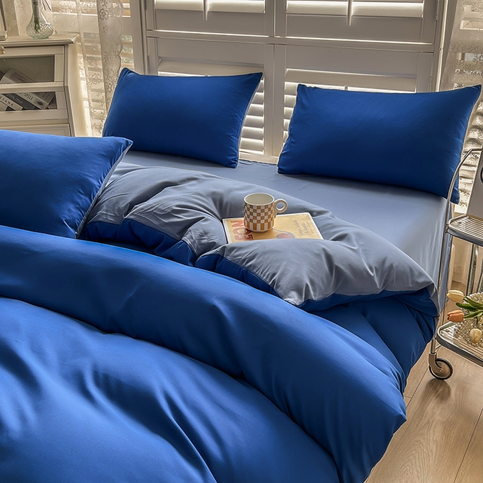 91家纺网 家纺一手货源 找家纺 啊雅家居 2025新款学生宿舍双拼磨毛被套床单床笠单品三件套四件套 克莱因蓝加浅蓝灰