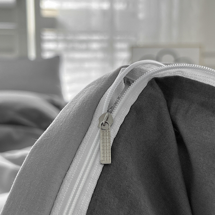 91家纺网 家纺一手货源 找家纺 啊雅家居 2025新款学生宿舍双拼磨毛被套床单床笠单品三件套四件套 浅灰加深灰