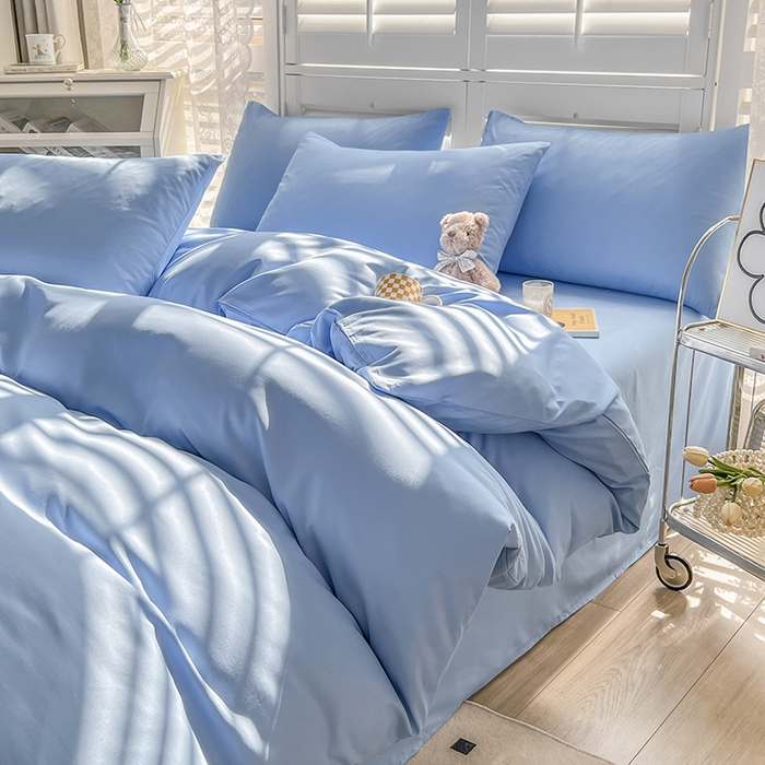 91家纺网 家纺一手货源 找家纺 啊雅家居 2025新款学生宿舍双拼磨毛被套床单床笠单品三件套四件套 天空兰