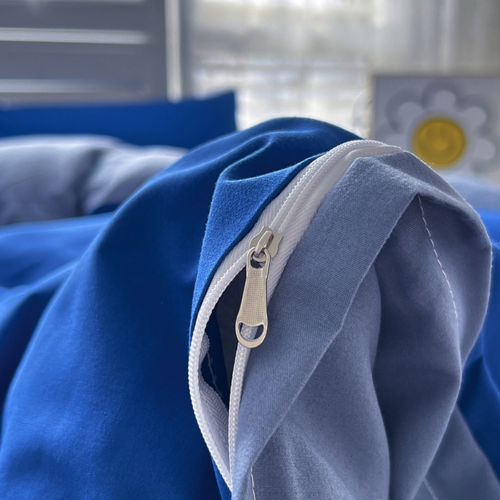 91家纺网 家纺一手货源 找家纺 啊雅家居 2025新款学生宿舍双拼磨毛被套床单床笠单品三件套四件套 克莱因蓝加浅蓝灰