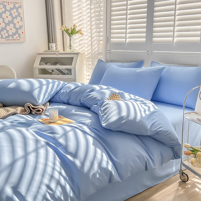 91家纺网 家纺一手货源 找家纺 啊雅家居 2025新款学生宿舍双拼磨毛被套床单床笠单品三件套四件套 天空兰