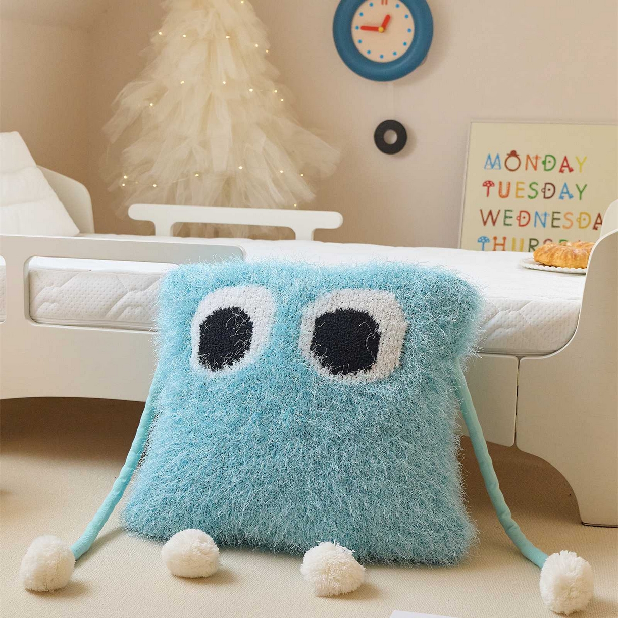 91家纺网 家纺一手货源 找家纺 （总）暖绵绵家纺 2025新款枕头枕芯-蓝焰 45*45cm【最低零售价：98元】