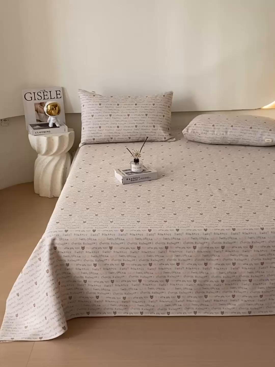 91家纺网 家纺一手货源 找家纺 爱彼家纺 2025夏季古艺原棉老粗布床单三件套凉席-系列五 字母小熊